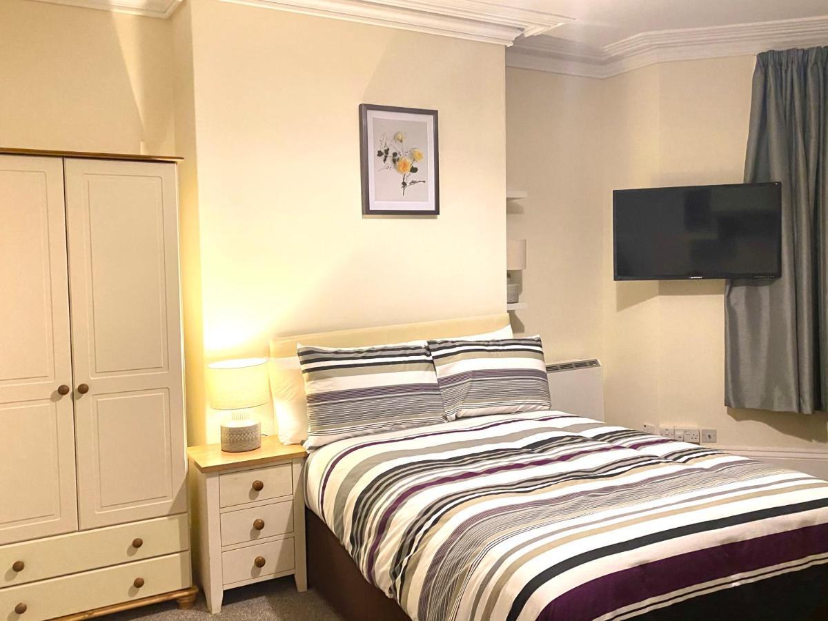 Seaford Lodge Apartments เวสตัน-ซูเปอร์-แมร์ ภายนอก รูปภาพ