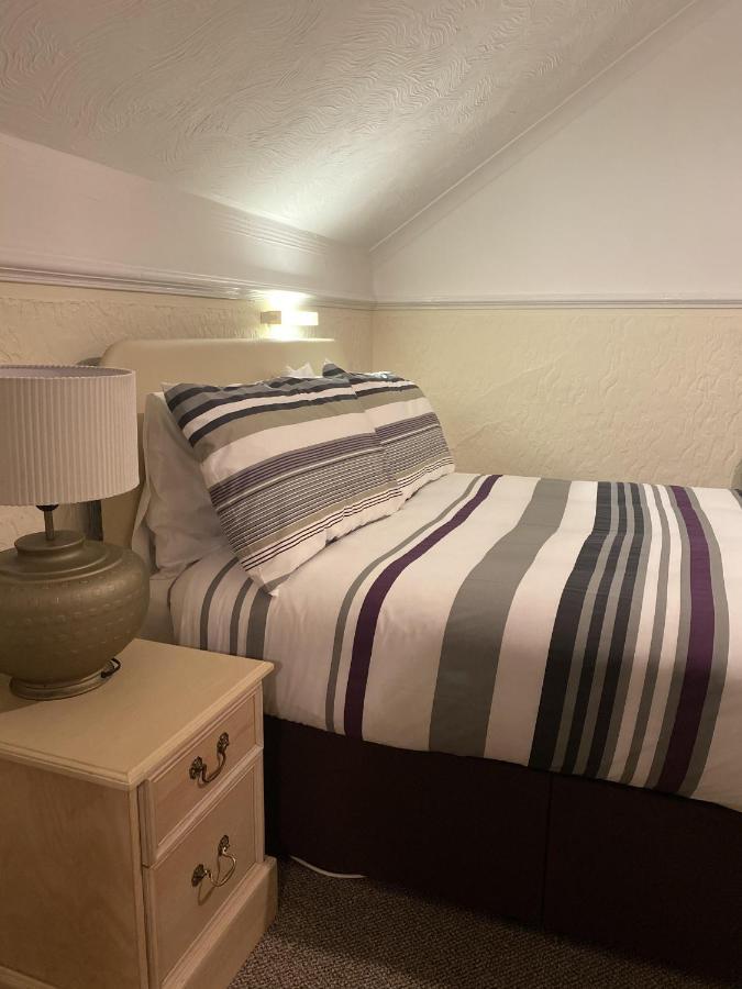 Seaford Lodge Apartments เวสตัน-ซูเปอร์-แมร์ ภายนอก รูปภาพ