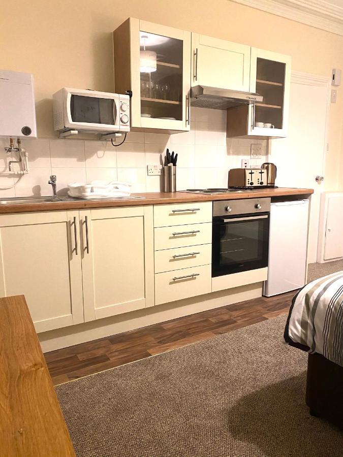Seaford Lodge Apartments เวสตัน-ซูเปอร์-แมร์ ภายนอก รูปภาพ