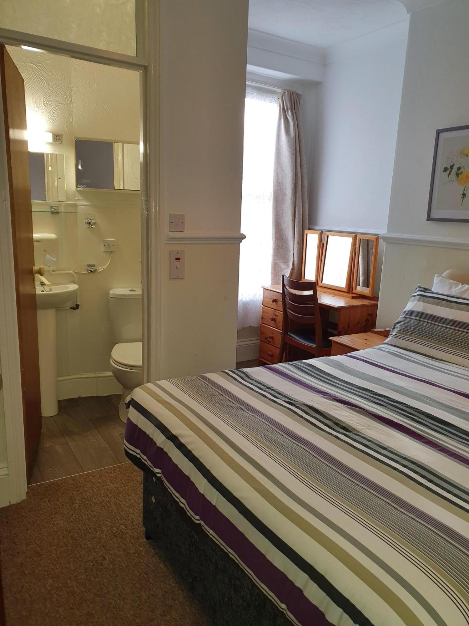 Seaford Lodge Apartments เวสตัน-ซูเปอร์-แมร์ ห้อง รูปภาพ